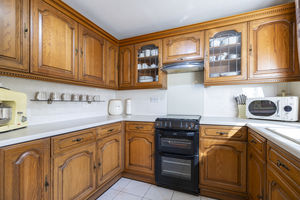 Kitchen- click for photo gallery